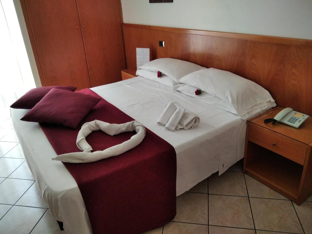 Zara Hotel 2*